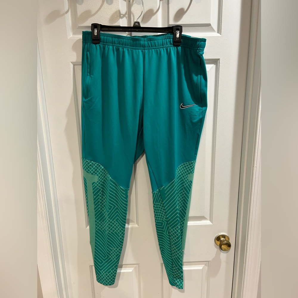 NWT Nike Women's  Dri-Fit Strike Soccer Pant Green  Joggers Track Sz XL
